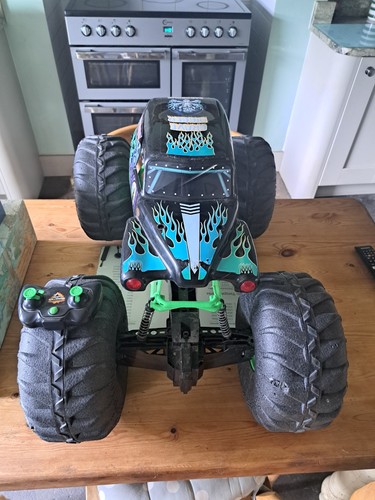 Remote control grave - remote, digger