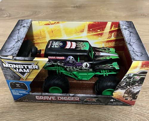 Grave digger 24 - grave, scale